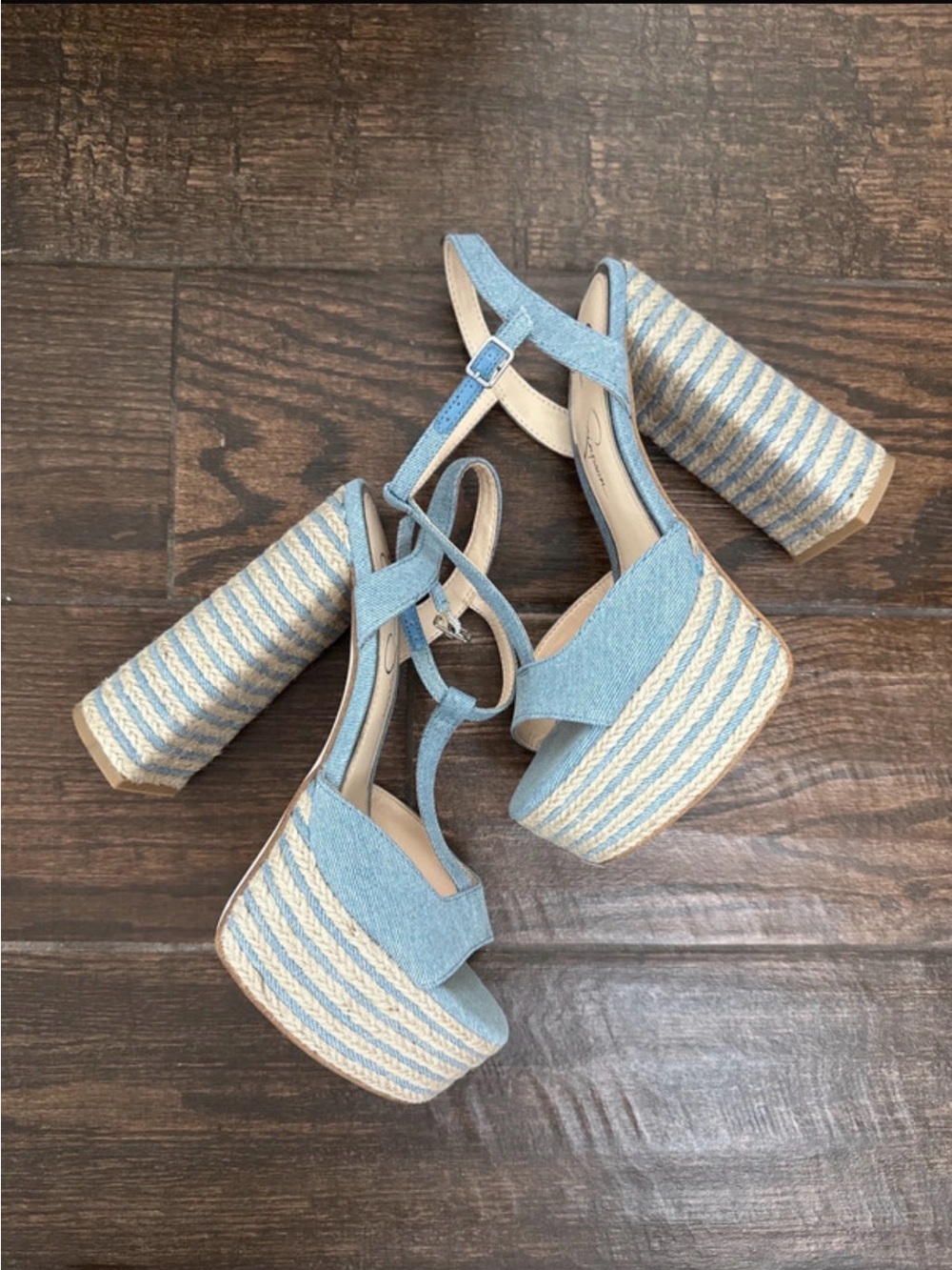 JESSICA SIMPSON Ameeka Ankle-Strap Platform Sandals